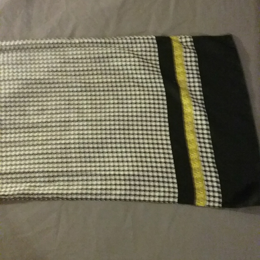 Scarf - Picture 2 of 3